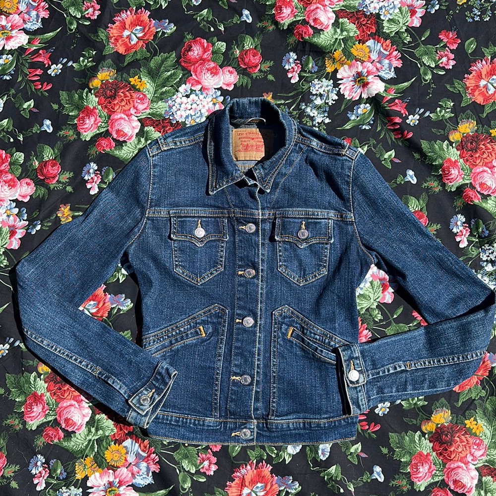Levi’s Denim Jacket size Small